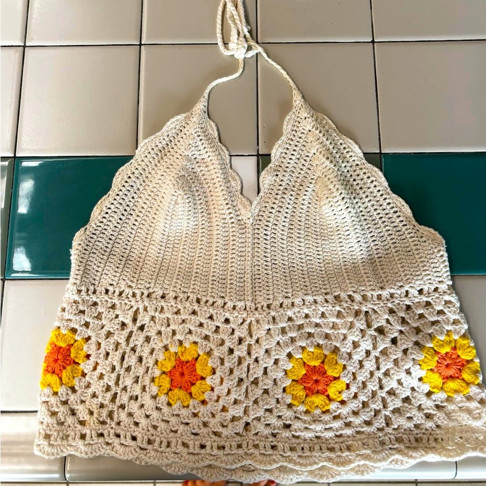 AE crochet daisy crop top 🌼
